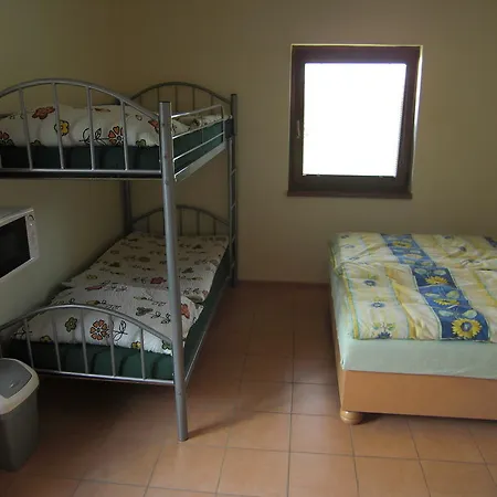 V Ceskem Raji Nemyčeves